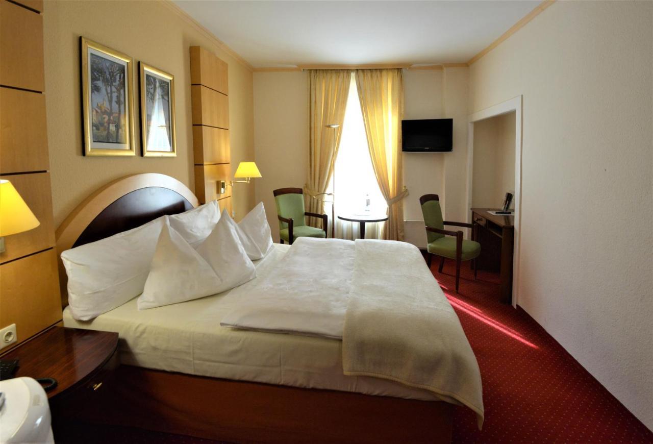 ויסבאדן Hotel Am Kochbrunnen מראה חיצוני תמונה
