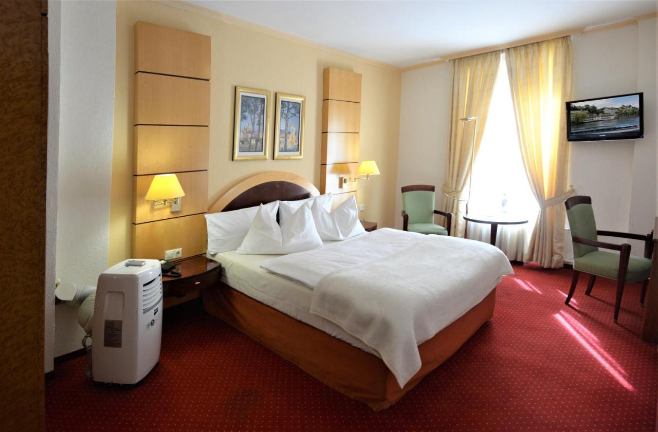 ויסבאדן Hotel Am Kochbrunnen מראה חיצוני תמונה