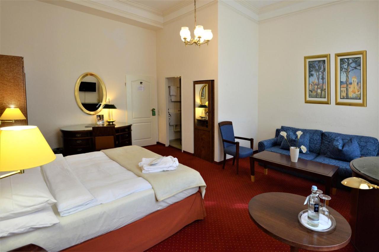 ויסבאדן Hotel Am Kochbrunnen מראה חיצוני תמונה