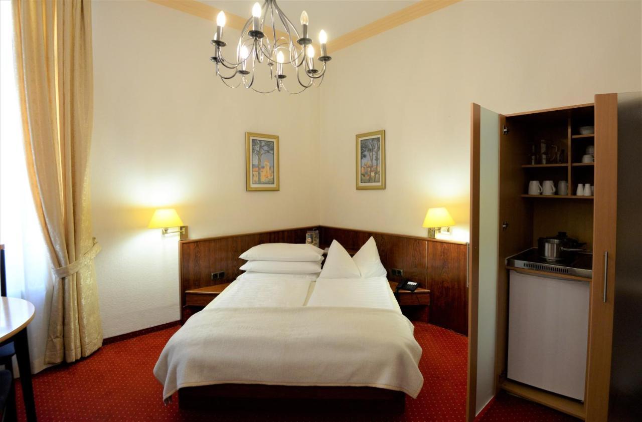 ויסבאדן Hotel Am Kochbrunnen מראה חיצוני תמונה